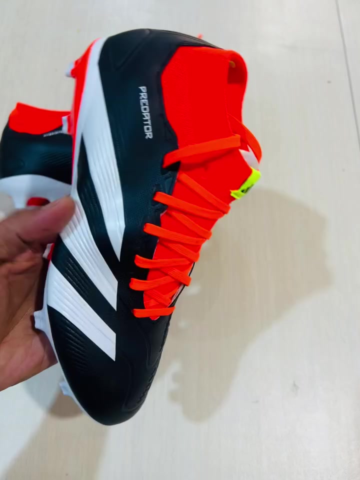 تحفه شرط
ادداس اخر اصدار 
اصلي اورجنل وكاله 
اورجنل شرط غير مستخدم 
قياس40 
سعر خاص 
توصيل موجود 
واتساب متوفر 
***********
