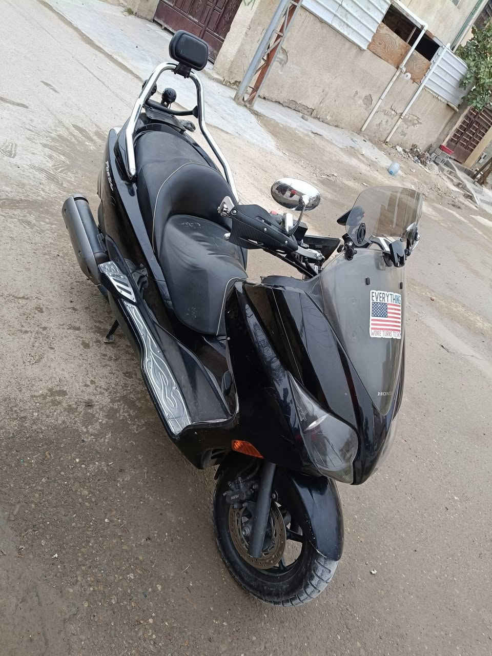 السلام عليكم دراجه فورزه 010 جديده  فول مواصفات بصمه مكينه 250 كير s7 مرقمه بغداد سنويه وهزة ورقم انكليزي سرعه 160 كير 3 وضعيات شاشتين كامرة خلفيه لايت زنون عالي ناصي موديل 2013 مكينه كير جدد بس الجمبازيات البيهه بذاك الحساب للبيع فقط خلي سعر واذا عجبني بخدمتك بس لتكسر حلال عالم مكاني بغداد وهذا رقمي للاستفسار *********** ابو الحسن
