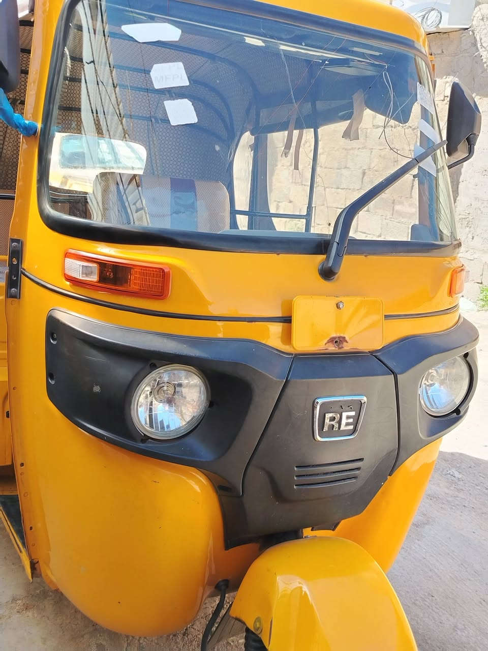 السلام عليكم تكتك باجاج للبيع 2022/11/1 أوراق مكفولة من الصبغ والضربة كدامك المكينة خير من الله مكان بغداد حي العامل السعر 83000 وبيهة مجال قليل مامتواجد ع فيس ***********
