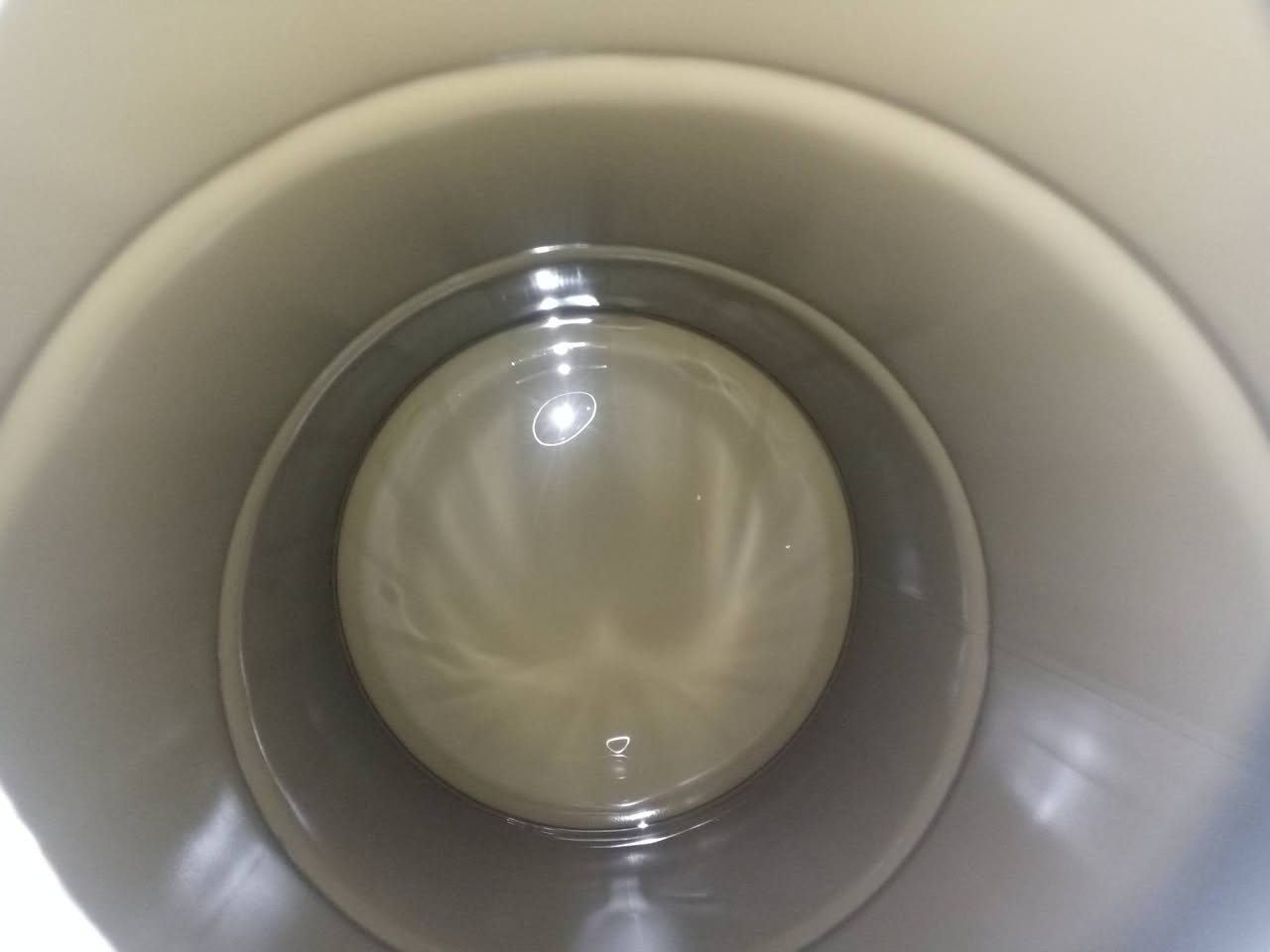 السلام عليكم متاح براميل فرنسي اصلي كيج مليم العدد18قطعه من ابو اليده سعر كل قطعتين (26)الف و6قطع من البدون يده سعر كل قطعتين (24) سعت كل برميل 30لتر يحتوي على قبقين محكومات من التسريب مكاني ناصريه مركز وهاذه رقمي *********** واليريد يتفضل خاص.
