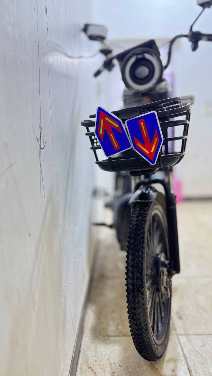 دراجه شحن لبيع نوعيته iBiKe  كلش نضيفه بس هورن وأشاير   فقط  بطاريات اصليه وشاحنته اصليه  2بصمه 2مفتاح أريده 300وبيه مجال العنوان المسيب  حي المعلمين الاتصال ***********
