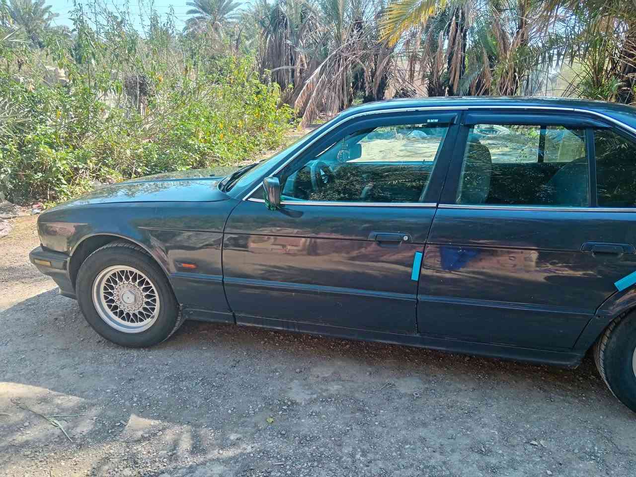 BMW 525i
محرك لاتبخير ولا تنقص  كير اوتماتيك كشر نضيف سنويه 2027
فتحه طكتين
تخم تاير جديد ويل خليه جديد
تبريد شغال عوزه بس قايش
حداديه جديده
كهربائيات جديده
مكاني دوانية. *********** سعرها 48 وبيها مجال بسيط
