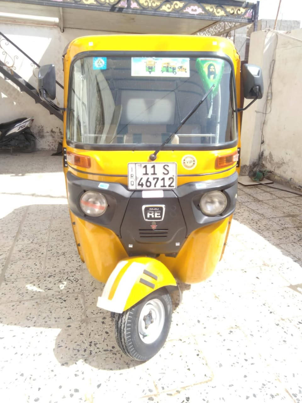 سلام عليكم تكتك 20 شهر 12 مابيه لا ضربه ولا صبغ عده الدوس المكينه بوشه وبستم كهربايات كلهه شغاله تخم تاير  رقم انكليزي تحويل ثاني يوم العنوان الحسينيه المعامل *********** ما متواجد عل فيس
