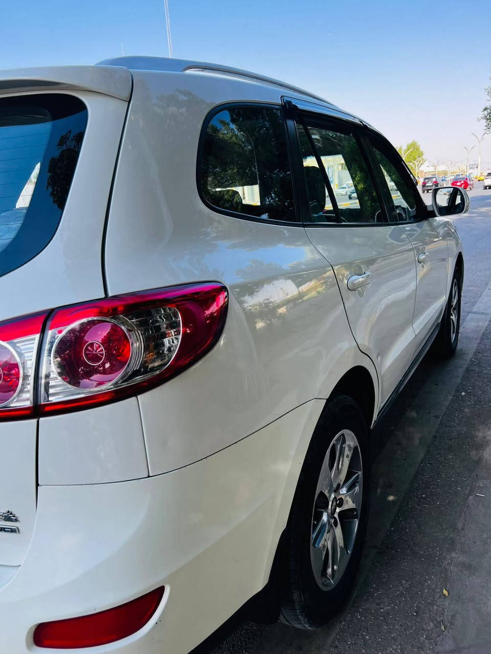 السلام عليكم
للبيع سنتافيا خليجي موديل2012  رقم بغداد الدولي مشروع وطني سنويه لل 2030

مال بيت استخدام شخصي  تحويل مباشر سياره مكفوله كفاله عامه من الضربه والصبغ والتبديل عله وضع الشركه   مكينه 6سلندر محرك مامفتوح مكفوله من كلشي على وضع الشركه شرط الفحص جاهزه تخم تاير تبريد ثلج حداديه خلفي امامي مواصفات 7راكب5ويل كب
3قطع تبريد +ثلاجه بالجكمجه  اشاره بل مري +شفط   السياره كله على وضع الشركهه سونار موجود 
السعر ١٦٨ وبيه مجال مكان السيآره ديالى الخالص  الاستفسار اكثر الاتصال ع رقم ***********
