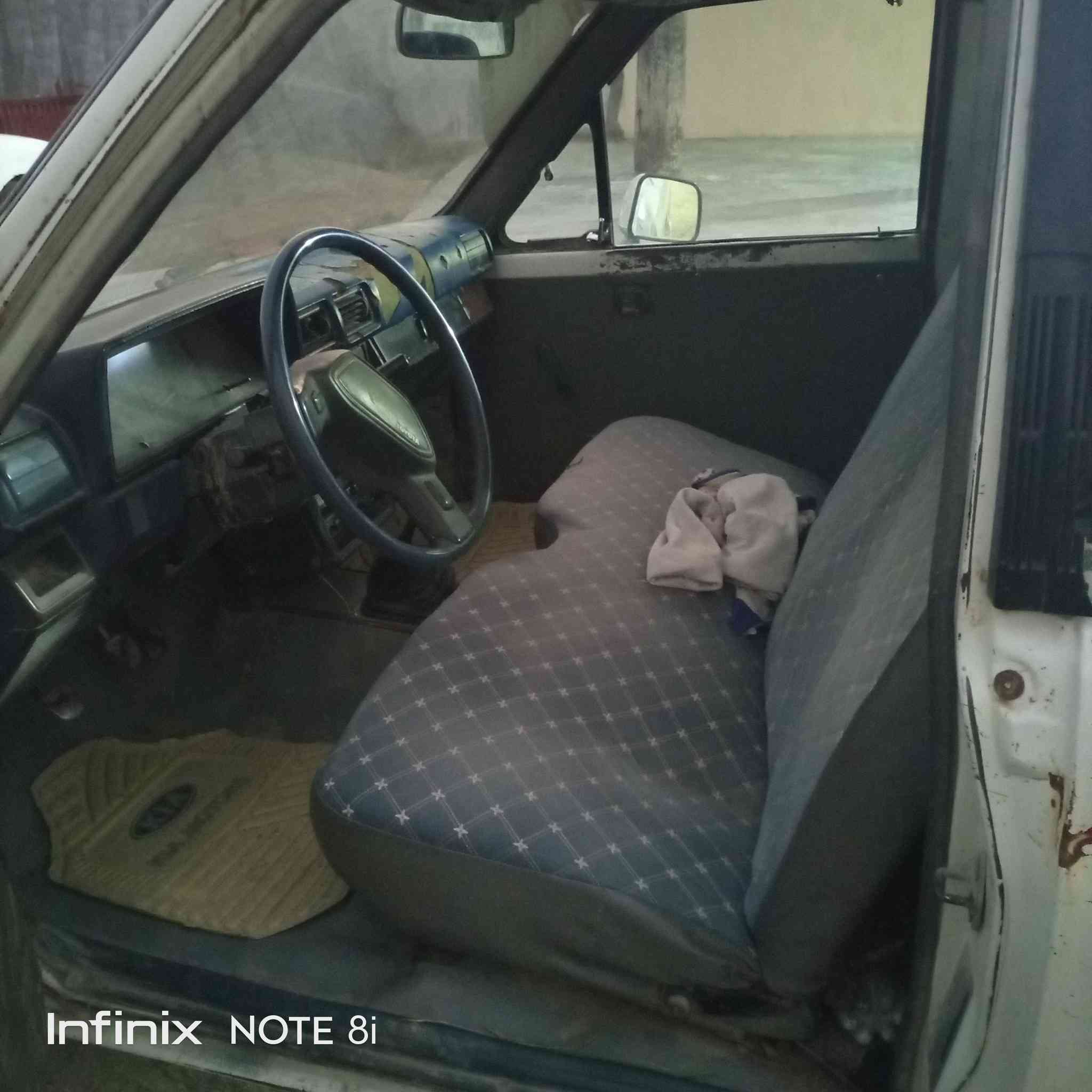 سلام عليكم ورحمه الله وبركاته 
سياره للبيع تويوتا موديل 88 سياره بلاديه يحتاج إلها بعض ترتيبات ..كير +محرك كله مكفول رقم أنبار ألماني تحويل مباشر مكان سياره بغداد قضاء أبو غريب ..السعر 50وبيها مجال.....رقم تلفون ***********
