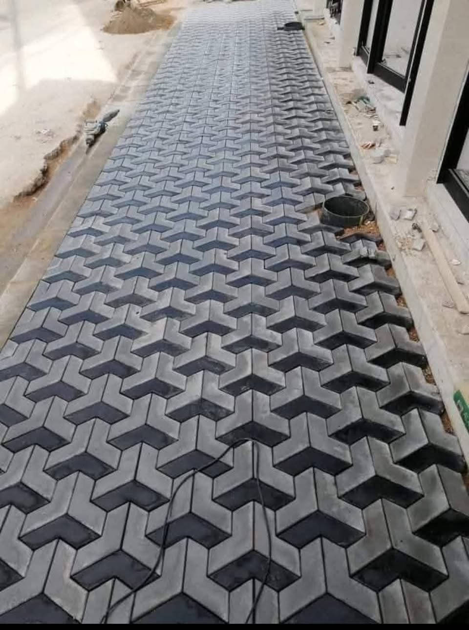 +964 774 812 1751

