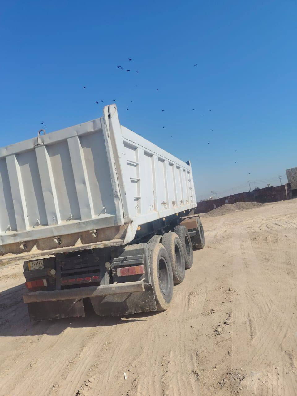 سلام عليكم مقطوره للبيع المكان كربلاء طويريج***********
