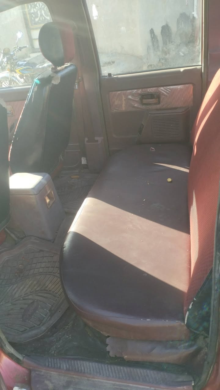 السلام عليكم بيكم كنو 2007 رقم ديالى سياره بلاديه لا صبغ ولا ضربه سياره فقط دشبول الفوك مكسر من وره شمس والمكينه بيه خيط تبخير سنويه لل 27 
السعر 42 بيها مجاال حك الجيه 
المكان بغداد الراشديه قرب جديده الشط
هاتف ‏‪0772 741 9248‬‏
