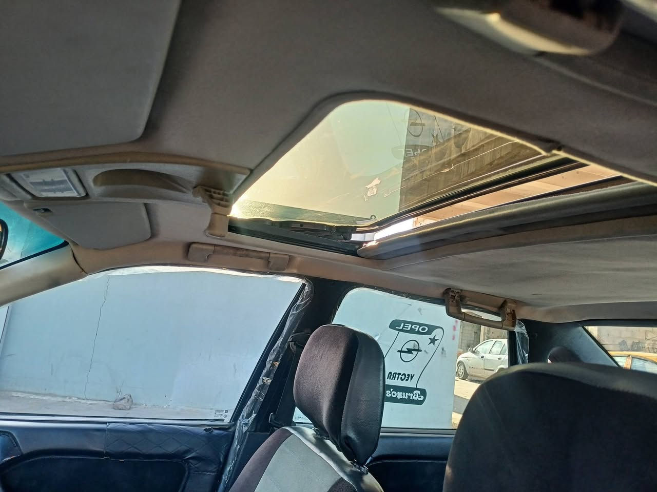 #السعر45
للبيع فكترا موديل 92سلايت حجم 16 سنويه بسمي للغاية2031 وهزه جديده شرط الوكاله والتحويل  طخم جديد طخم تايرات جديد ***********
