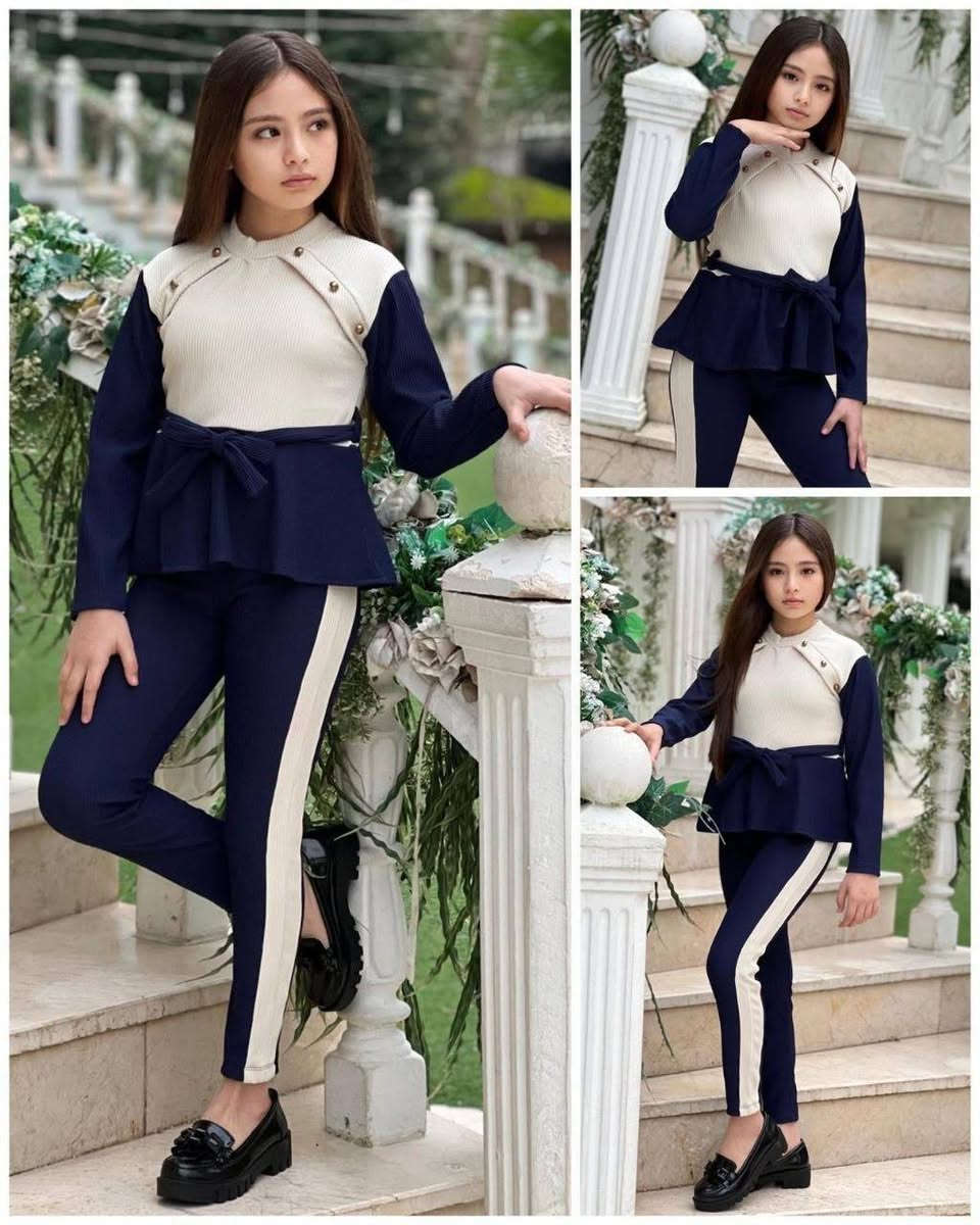 سوت بناتي بهاي 4/12 سنة 
الدرزن 3 الوان ب 76 الف


**إذا كنت صاحب هذا الإعلان وتريد حذفه لأي سبب، رجاءا أرسل رسالة إلى الدعم الفني**