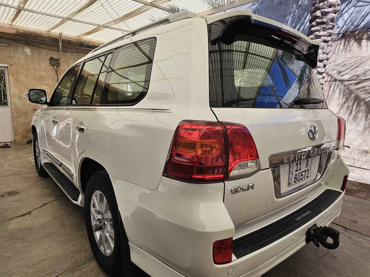 رمضان كريم الي يدور سعر مناسب وصلت لاندكروز بريم موديل 2012 فول محرك كير كفاله رقم  شرط التحويل السعر 330 بي مجال الشراي يتصل ***********
