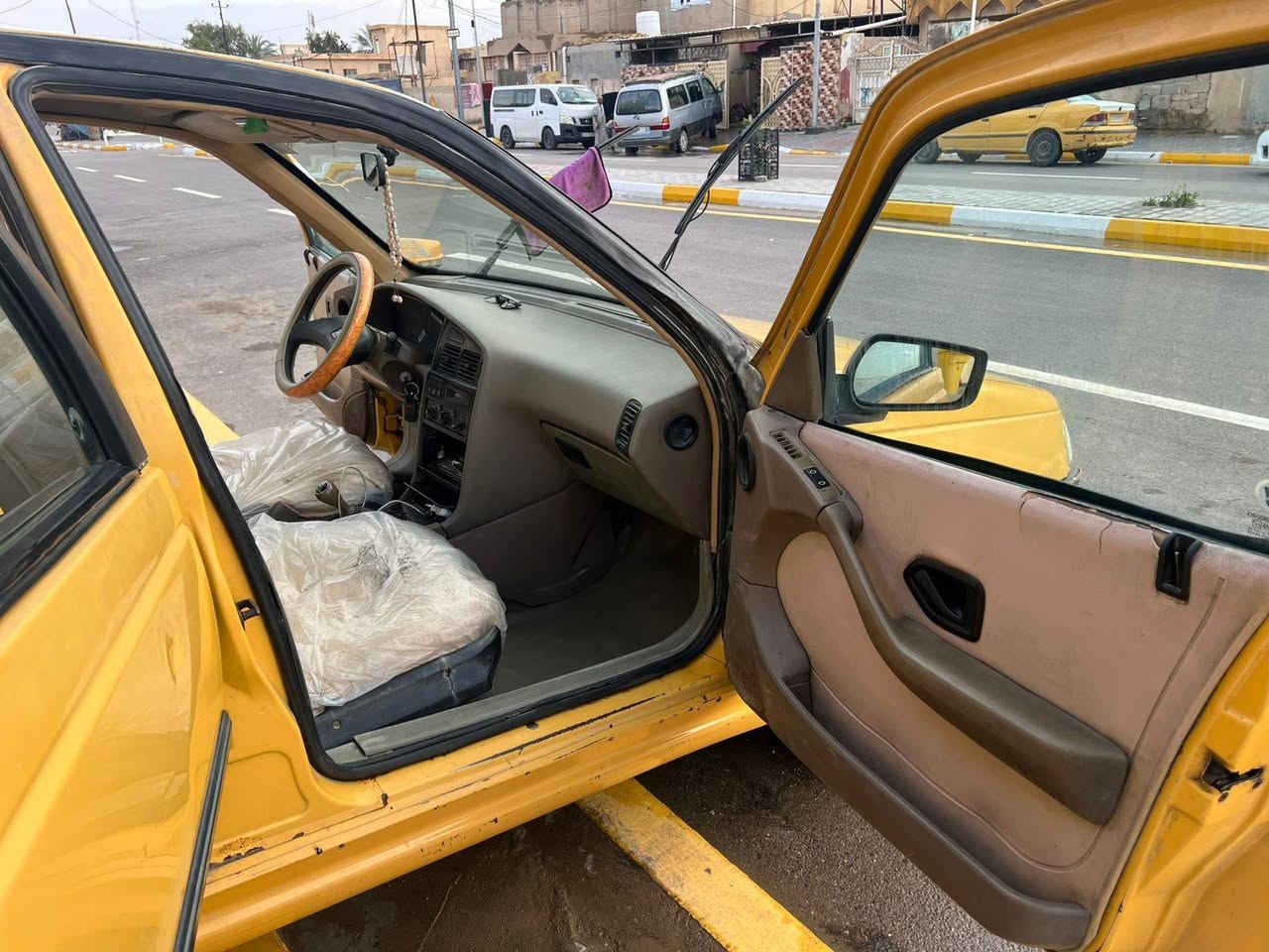 يا الله
السلام عليكم اخوتي بيجو ٤٠٥ للبيع موديل ٢٠١٠ رقم بغداد انكليزي مصفره هيئة وغرامات راعيه يريد تحويل بلعماره مكانه مكان السياره واسط الكوت ابيع كوم حديد سياره بيه خياسات وبيه تنقيص ابيع كايمه تحتوي على منظومه غاز ام ستين لتر  سياره خير من الله سعر المطلوب ٢٦ ورقه وبيه مجال بصيط واشراي بي خير ويدلل رقم الهاتف ***********
