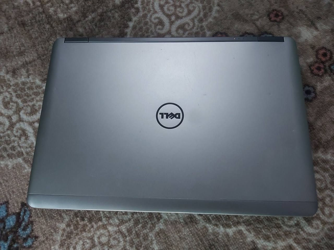 Dell
معالج core i5 جيل رابع
رام 4
هارد 256 ssd
كرت شاشة داخلي 
حجم 14
بطارية ساعتين 
مع الشاحنة الاصلية 
السماعات صوتهم عالي بس شويه بيها وشة
السعر 125 بيها مجال بسيط


**إذا كنت صاحب هذا الإعلان وتريد حذفه لأي سبب، رجاءا أرسل رسالة إلى الدعم الفني**