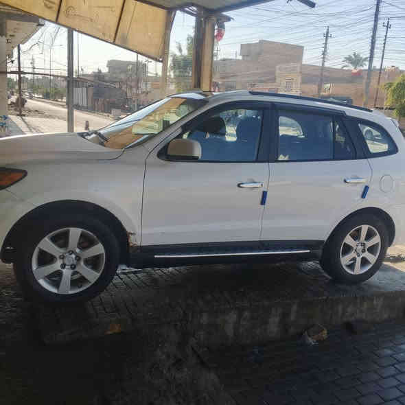 من رخصه مدير الكروب سنتافيه 2007 7راكب محرك 2700 بيه قطعتين صبغ بدون يرباك بيه جراد السعر 115وبيه مجال بسيط ***********
