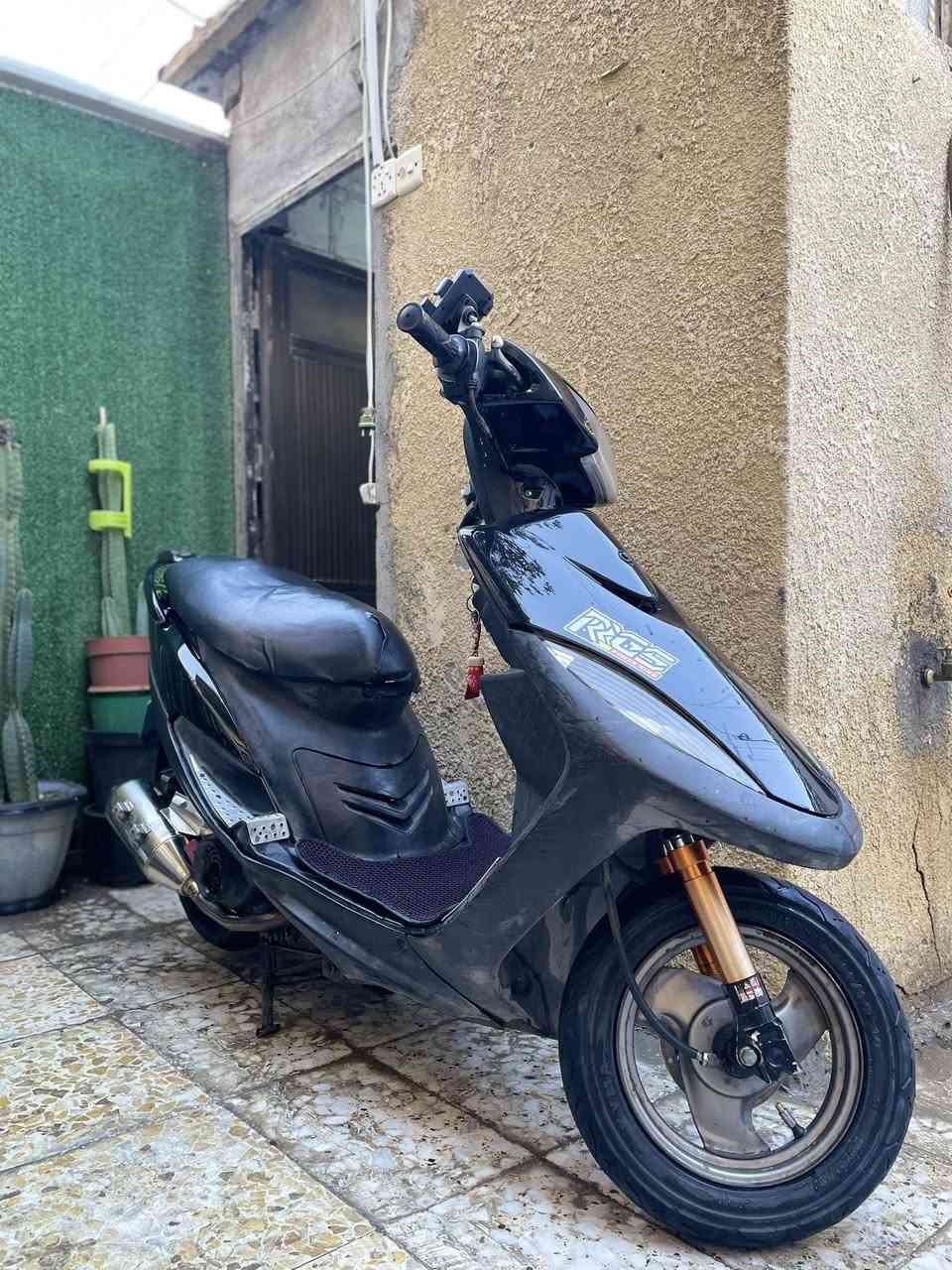 سلام عليكم
ماكس عدله للبيع دراجه مكينه بلاديه 
وبيه غراض صدر وصالنصه وقطره 
سعر 750وبيه مجال مكاني بغداد الحريه
رقم ***********
