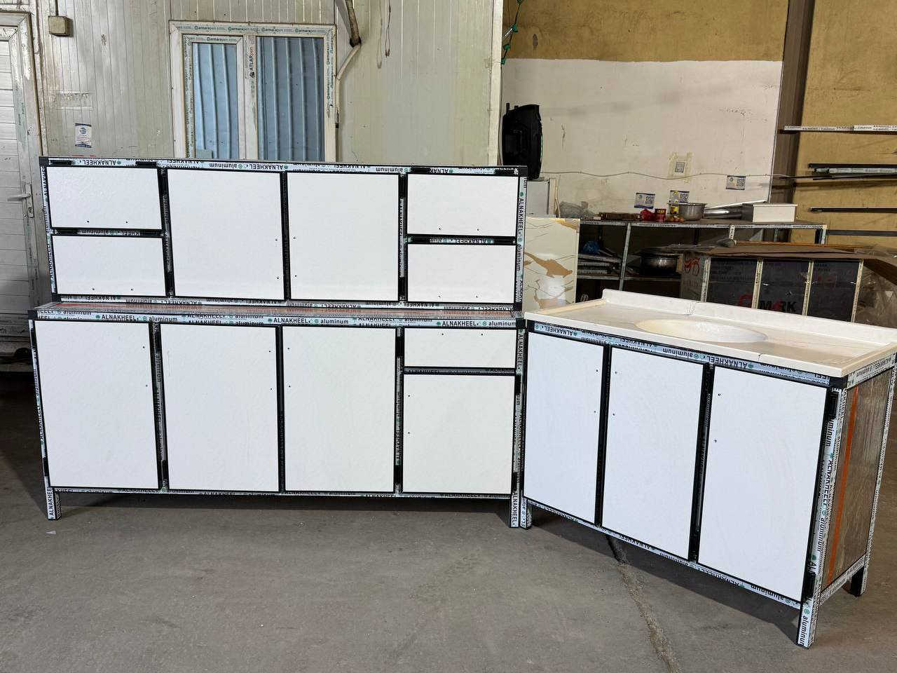 #Number1
الوان جديده موديل جديد.....✌️

 المنيوم تفصال 

القياس 📏📐📏 
مترين ارضي وملحق ومتر وعشرين سنك مرمر 

السعر //300 الف 
 ..........
#ابداعنا متواصل وياكم ✨✨✨✨


**إذا كنت صاحب هذا الإعلان وتريد حذفه لأي سبب، رجاءا أرسل رسالة إلى الدعم الفني**