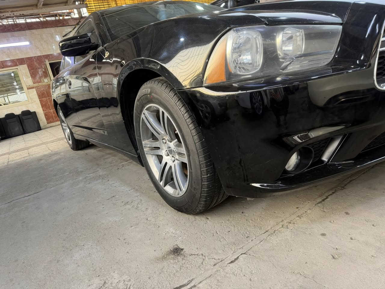 سلام وعليكم جارجر 2014 حاويه كفاله حته من الصبغ مكينه 3600 كسر كارتون السياره كفاله مكينه كير حداديه تبريد مكان السياره بصره (***********)
