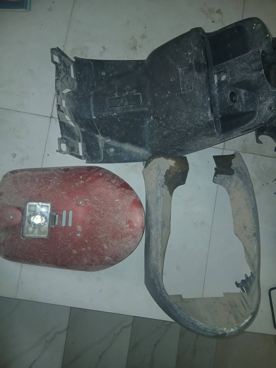 كلهن ب١٥ قفل ويل جديد مع الطبله عوزه فقط بولبرينات السعر
كابريتر دراجه صيني شغاله نضيفه
قبق هندر شغالة كامل نضيف
سوباية
بوشه ماركة كوست مامستعمله ابد 
كور نضيف كلش
عقول شغالات ٨ خطوط 
طاسه ملف شغاله نضيفه 
كتفات شحن شغالات اصليات 
كاعية


**إذا كنت صاحب هذا الإعلان وتريد حذفه لأي سبب، رجاءا أرسل رسالة إلى الدعم الفني**