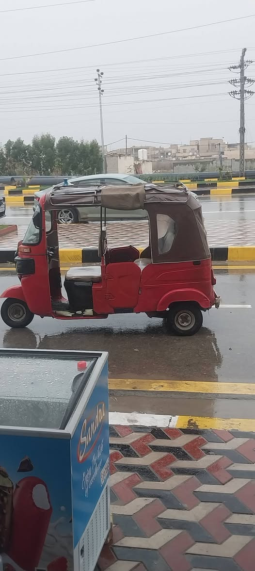 تكتك للبيع 22شهر 11
المكينه مكفوله
 الكشر بيه ضربه ومعمره بلادي 
سوق الشيوخ /الدجين /*********** ماسنجر واتساب مفتوح
