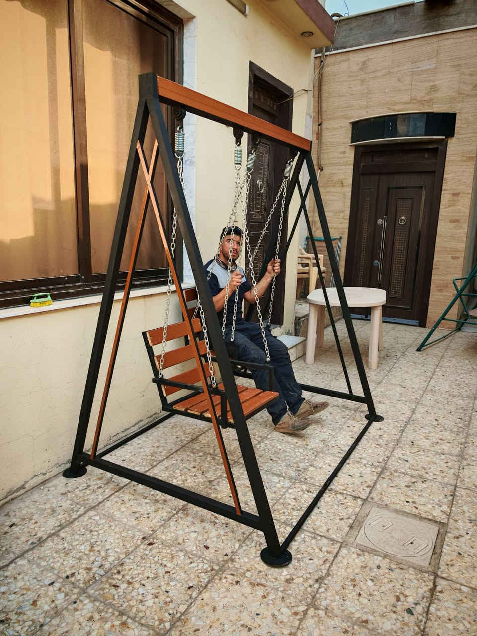 متابعينا الكرام كل ماهو جديد في عالم الحديد يقدمه لكم 
معمل الماهر للانشاءات الحديديه
جملونات....كرفانات ..سقائف...ألعاب اطفال ....مراجيح..
فرارات..تجهيز كافة المزارع والشاليهات ....والحدائق...ورياض الاطفال
كل ماعليك هو الاتصال على الرقم ***********
بأدارة الاستاذ ماهر ابو محمد
بغداد الشعب قرب السيطره القديمه
