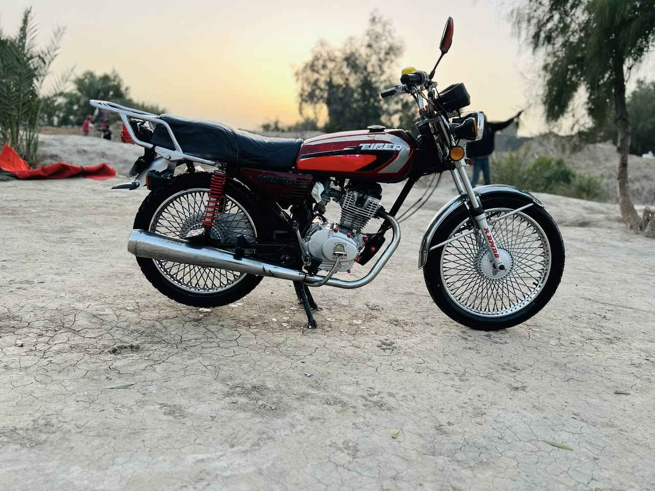 سلام عليكم دراجه لبيع تايكر موديل 2020اوراق صولي***********
