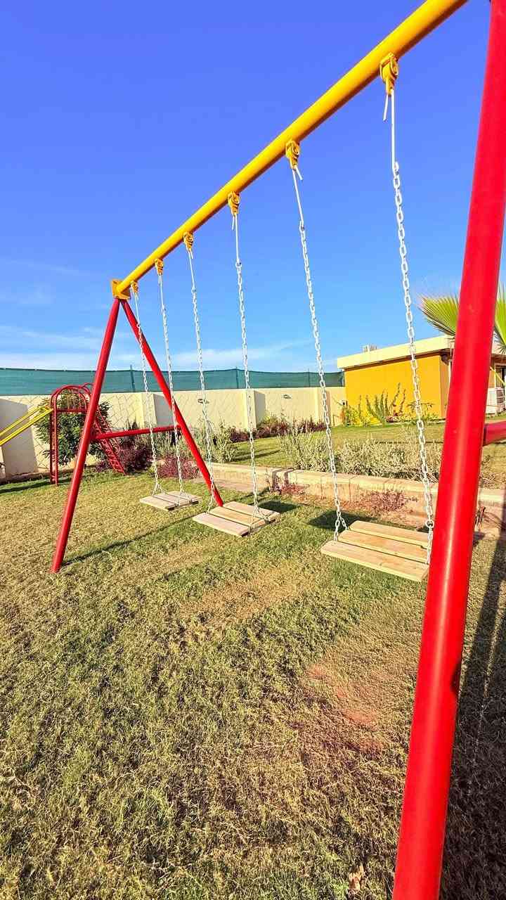 السلام عليكم..مسبح مغلق ماي حار رقم ☆212☆
متوفر الأربعاء شفت فطور وسحور
متوفر خميس يوم كامل وجمعه صباحي 
متوفر ايام 《《《العيد الفطر المبارك 》》》
منضدة فيشه ملعب طائرة كرة ريشة 
مسبحين مغلقه حار حجم كبير
غرف نوم وصاله مطبخ مؤثث بالكامل
حدائق باربيكيو جاهز 
نت وخدمة توصيل باب المزرعة 
كراج وجلسات متعددة 
للحجز واتساب ***********
كل المزارع موثقة شركة المصطفى لسياحة المسابح 
موثقة بتطبيق اجرلي
