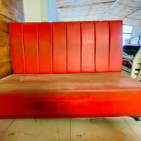 مستعجل على البيعة  السلام عليكم جلسات مطعم او كوفي للبيع  سعر القطعه ٢...