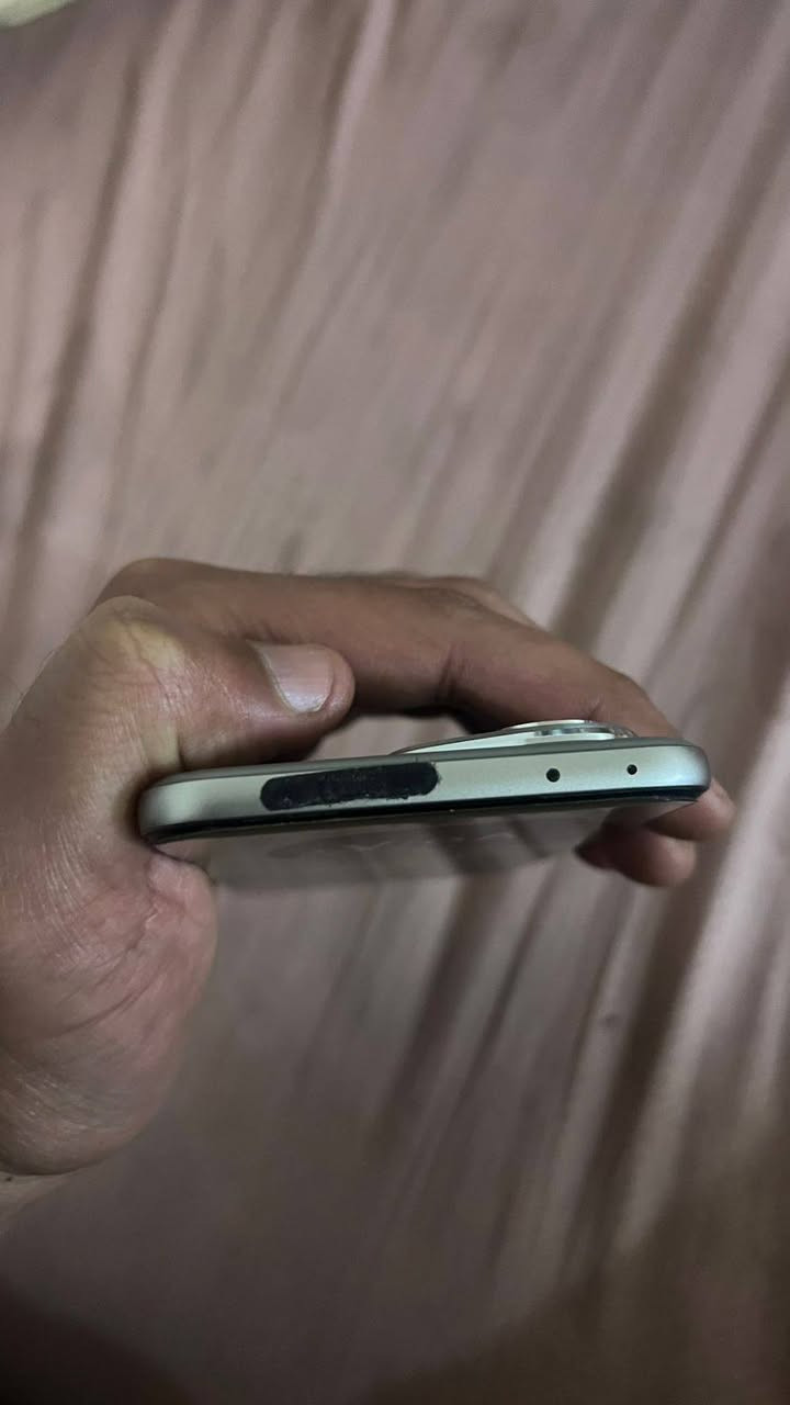 هونر 400 برو ماكس ماستر ذاكره 512 كارتونه وشاحنه بلاديه ويه للمراوس ويه ايفون من 15 وفوك مكاني كركوك


**إذا كنت صاحب هذا الإعلان وتريد حذفه لأي سبب، رجاءا أرسل رسالة إلى الدعم الفني**