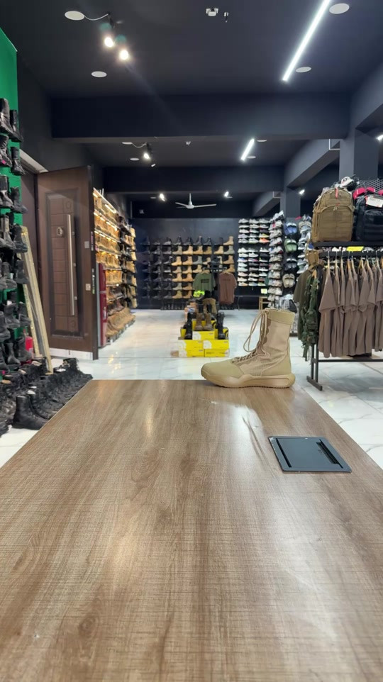 📍 BX KARAR – ثقة العسكريين 🪖  🥾 خفة بالحركة… وراحة طول اليوم 🔥 بساطيل  طبية خفيفة جداً متوفرة: ✔️ سحاب جانبي ✔️ بدون سحاب 🪖 طركه مريحة 🪶 وزن خفيف 🔥 عملية للدوام والحركة اليومية 💰 السعر: 30 ألف فقط 📏 القياسات متوفرة 📲 و للحجز واتساب: ***********  🚚 توصيل  5.000 الاف بغداد المحافظات موقعنا في [بغداد - الحريه - حي السلام شارع ٣٠ مجاور ثانويه دار السلام الأهليه او مقابل خدمات الكرار الطابق الاول ] المحل مفتوح من الساعة [12:00 ظهراً] إلى الساعة [12:00 ليلاً ] 🪖 مو مجرد شعار… ثقة
