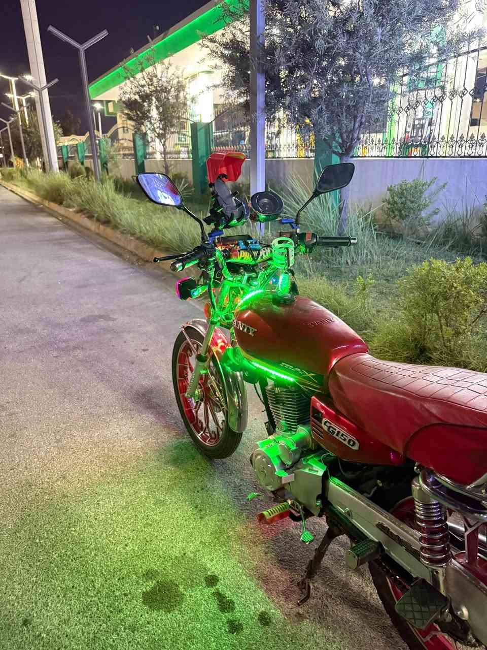 دراجه موديل 2024صفر مابيهه ايعيب سماعات نشرات كهربائيات كله شغاله وياله عدل سعر 625بيها مجال شراي طب خاص او انتصل ***********
