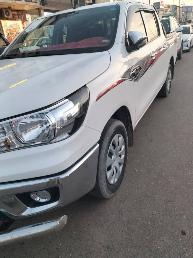 السلام عليكم ورحمة الله وبركاته 
للبيع بيك اب موديل 2024
رقم اربيل 
السيارة كفالة عامه ماشيه 90
السعر المطلوب 145
العنوان بصره قضاء الدير 
*********** البصرة, العراق
