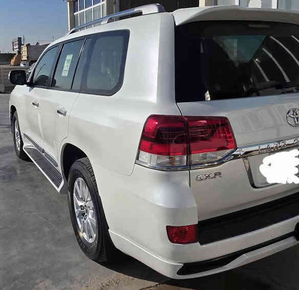 للبيع لاندكروز 2016  بريم اصلي رقم بغداد بسمي ماشيه 123 الف   مكان سياره بغداد جسر ديالى جديد بيها بنيد مبدل بلادي  وجمالغ بي بارد شبرين ومفتوح اتصل واحجيلك تفاصيلها سعرها 445  ورقه الهاتف ***********   ***********
