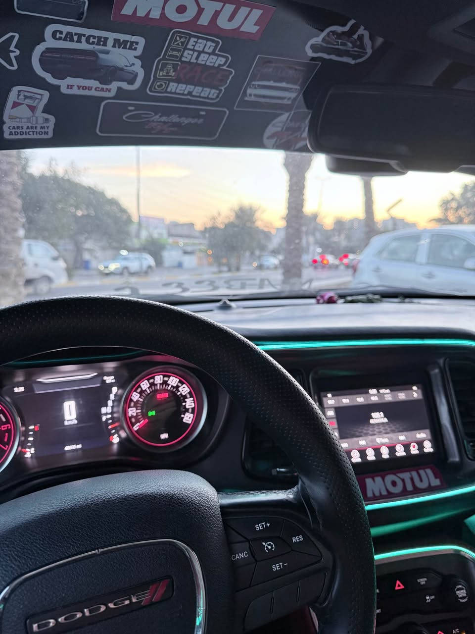 جالنجر Rt2017 سياره جديده  واي نقص مابيها ومكينه تشك الكاع بيها وماشيه60 الف فقط من النوادر تلكى هيج موديل ونظيف ومكفول  وعليها نصبه كلش حلوه و قطعتين بيها بس  لحد يقارنها بل مهجومات كلشي بسعره عنواني البياع عجبتك تفضل اتصل ***********
عليها برجمه ايكل البطل
عليها اناره سستم كامل 
عليها ويل نجمه خسفه تو سايز سلفر بغداد, العراق
