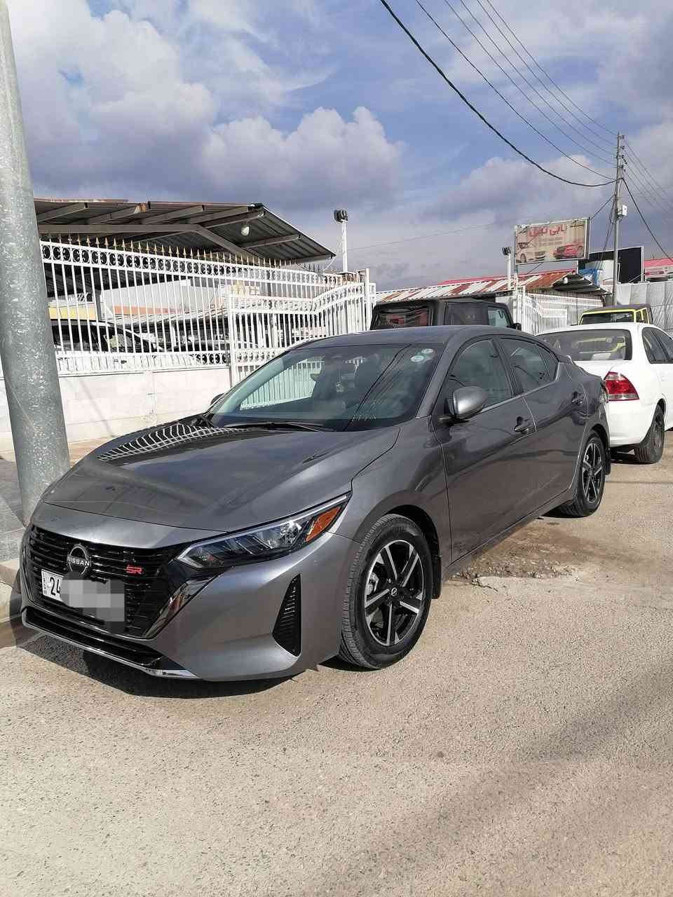 نيسان سنترا موديل 24موصفات SV صبغ قطعتين جاملغ امامي +باب امامي صفحه السكن بدون دواخل بدون ايرباك ماشيه 21الف كم كشنات هيتر ستيرن هيتر تبريد شاشه منفصل تشغيل عن بعد حساسات كامره خلفيه رادارات مرقم دهوك.... عنوان سياره دهوك للتواصل *********** كورك وتساب
