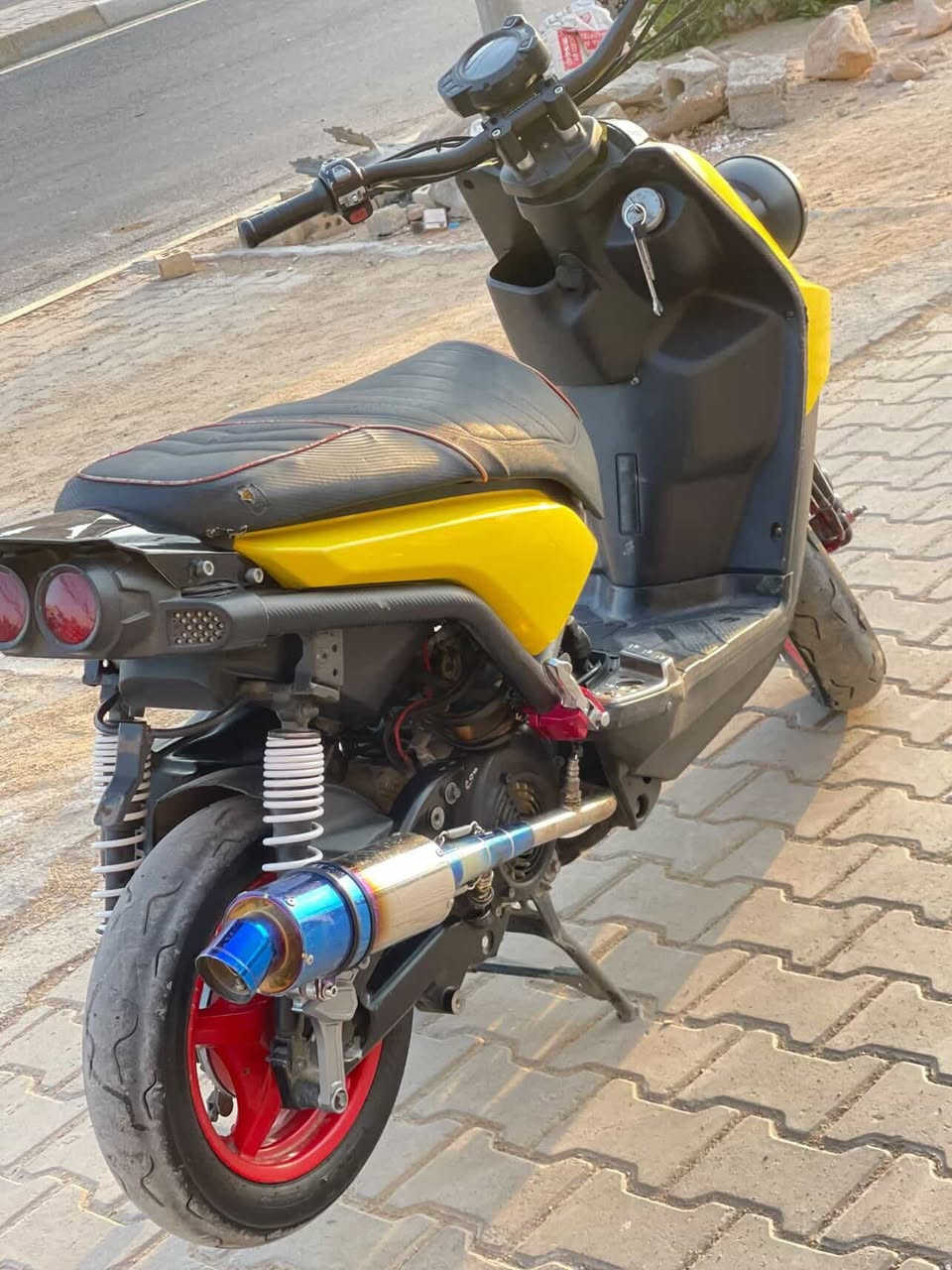 سكنس جبلي للبيع
مكينه 59
كلجات WF
 كفرات بلادي ليموني
اكزوز بوري عدل هاون 
عليها يدات 
جامرلغ امامي كاربون 
كشن رياضي 
طلعات 
ستان جانبي 
سعر الدراجه
مليون و 350 الف وبيها مجال 
عنواني كربلاء
***********
