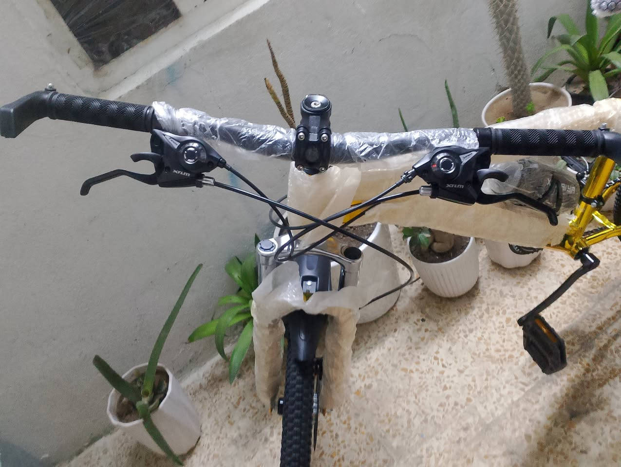 (جديد مستخدم ابدد )✅
حجم 26✅
كير فقاص 2 شغالات + بريكات ثنين شغالات+ ✅
(بيسكل كدام العين نظافه 100%)✅
ما مستخدم خلاص ✅
شراي تعال خاص ✅
(السعر 140 الف وبي مجال للطيبن )✅
ماشراي لاتعلق ولا تجيني خاص✅ 
(نوعيه تركي)✅


**إذا كنت صاحب هذا الإعلان وتريد حذفه لأي سبب، رجاءا أرسل رسالة إلى الدعم الفني**