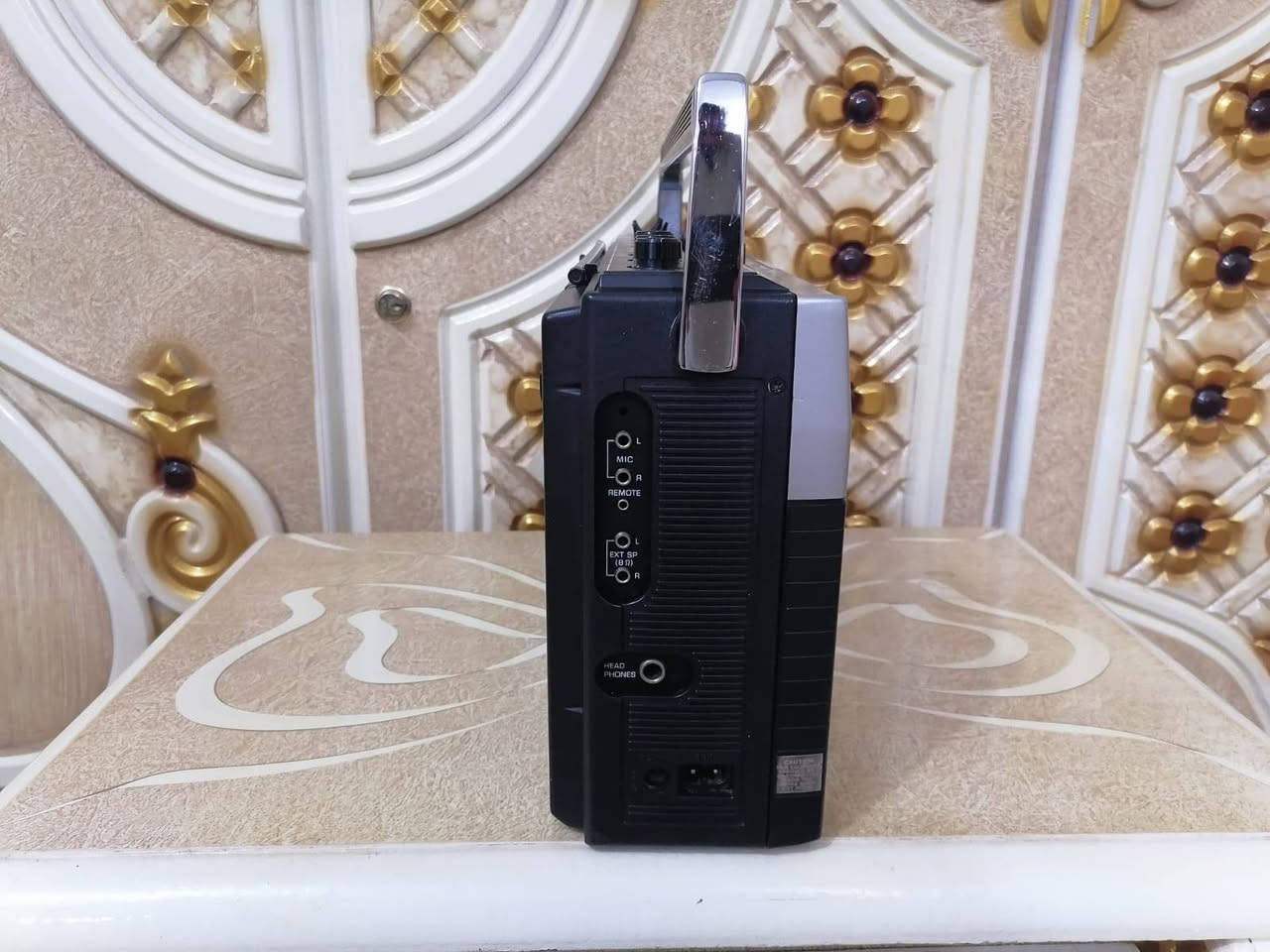 سلام عليكم 

للبيع راديو مسجل ناشونال بانيسونك ياباني اصلي 
مع موجتين للراديو FM AM  جهاز جدا نظيف وشغال بالكامل السعر 150 الف قفل 🔒 مكاني الناصريه المركز لايوجد توصيل للاستفسار المراسله عالخاص


**إذا كنت صاحب هذا الإعلان وتريد حذفه لأي سبب، رجاءا أرسل رسالة إلى الدعم الفني**