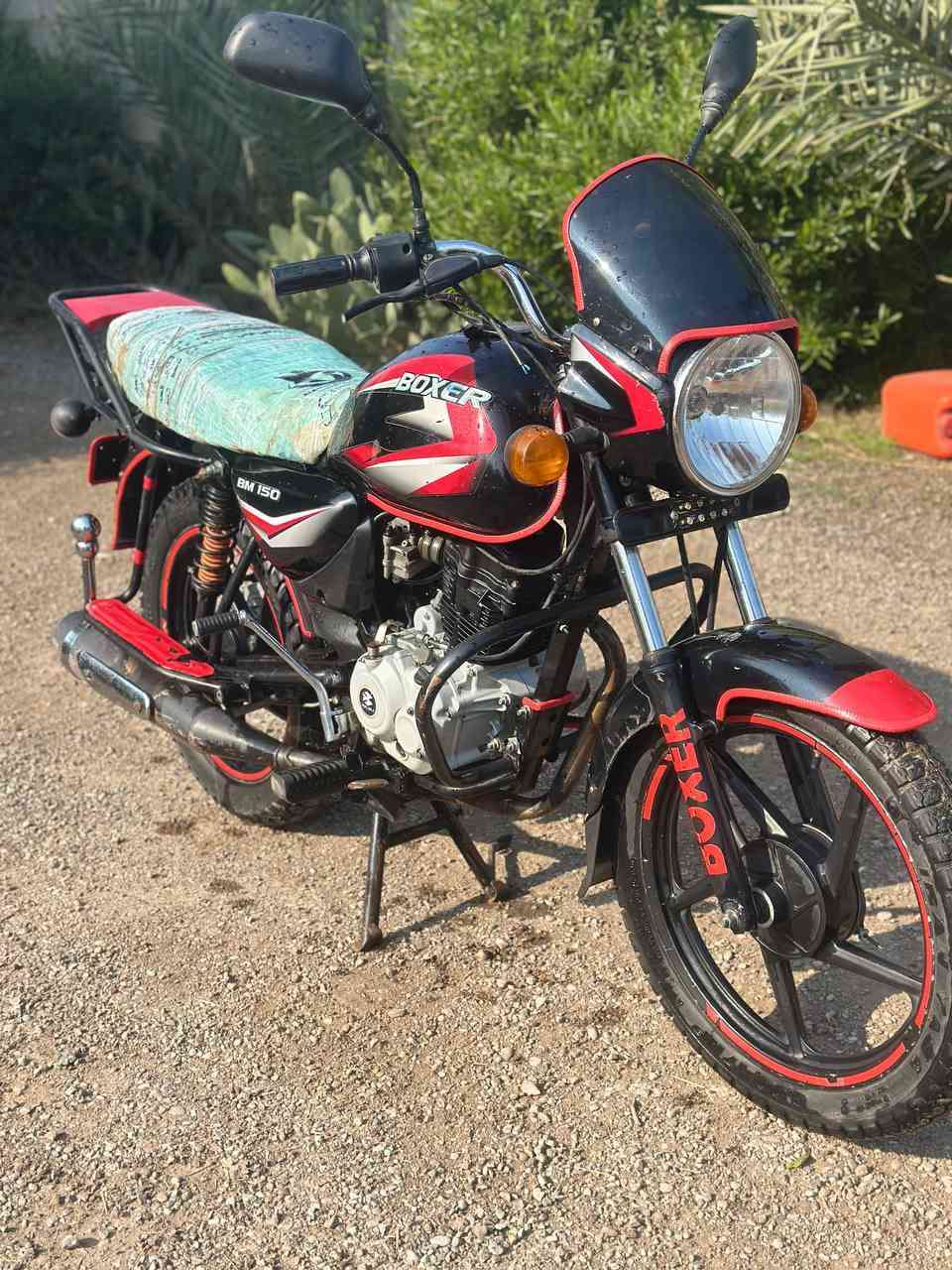 سلام عليكم  بوكسر  ٢١ أوراق موجوده   المكينه  مبدل بس بستم   والباقي خير من الله  كله شغاله   اريده مراوس  ب دايوان  حتلو بدون أوراق  بس نضيفه ***********
