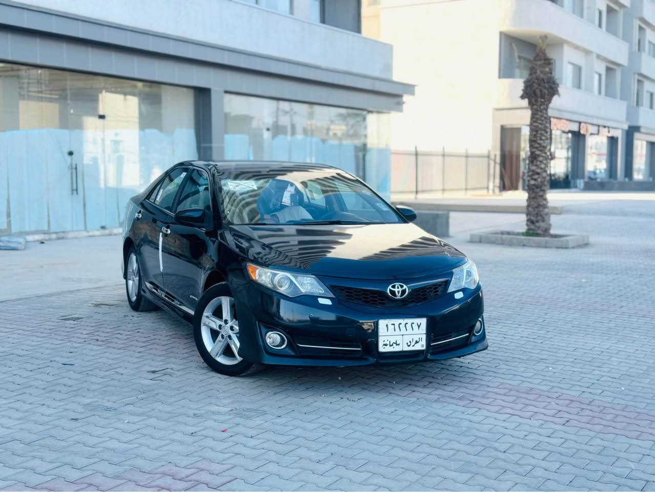 السلام و علايكم  
كامري موديل 2012 كندي 
مصفات se  فول بدون فتحه 

شاشه  كاميره حساس تحكم استيرن
تحديد سرع كشن جلد كشن كهربا كير بل استيرن 

كير محرك بشرط لا بخار لا صوت 
حدايده جديد 

سياره بي قتع تين صبخ بدون جك دواخل بدون ايرباك  

سعره 113 بي مجال قليل. 
*********** كركوك, العراق
