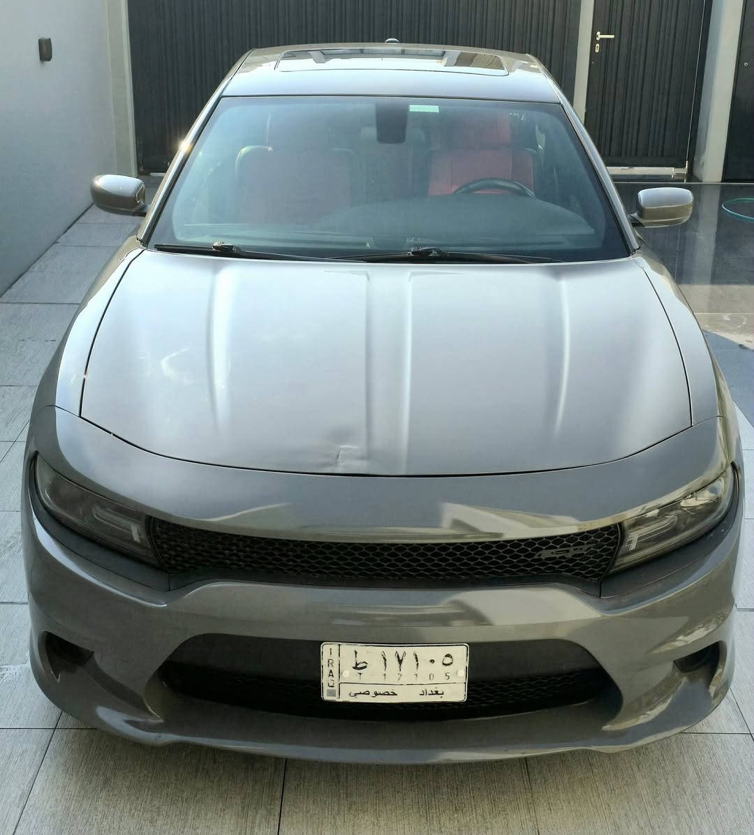 جارجر موديل ٢٠١٩ 
رقم بغداد 
مبدل دعامياتها للجمالية و مصبوغات
مواصفات sxt ستندر
محرك 6 سلندر 3500
ماشية 91000 كيلومتر
سلايد
بصمة
كامرة خلفية
حساسات خلفية
شاشة حجم وسط
جام اوتو كهرباء
مري كهرباء
ويل كب ٢٠
حساس مطر
داخل جلد
و باقي المواصفات الستند المعروفة
تايرات تخم جديد
صدر و ميزانية و بلنص كلة جديد
دسكات جديد

حادثها غرق
بيها بارد بباب السائق و الباب الخلف السائق
و بارد بخشم البنيد 
بيها صبغ بلجاملغ الخلفي فوك الايتات اثر شخوط
السعر ٢١٠٠٠$ و بيها مجال
الاتصال على صاحب السياره 
‭0790 134 6894‬
