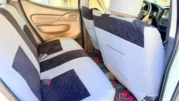 بيكم دوج رام 2017
كير ومحرك شرط مامفتوح 
ضررها نص جامرلغ السكن صبغ بدون دواخل بدون ايرباك 
سيارة استخدام شخصي مو حمل 
سنوية منتهية بشرط تحويل ثاني يوم 
بيها رصعات متفرقة قليله 
للاستفسار ***********
