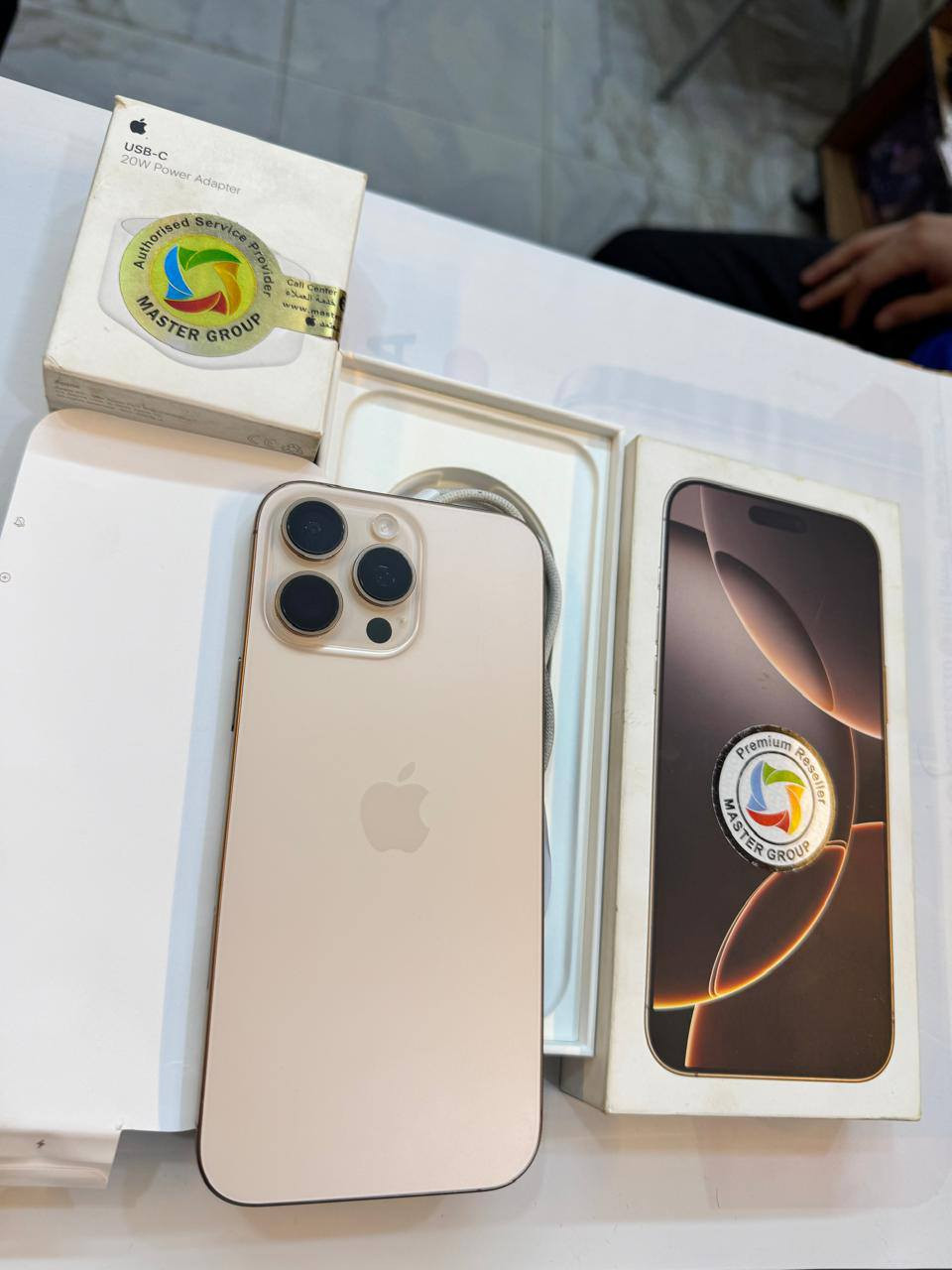ايفون 16 برو ماكس 256
بطارية 94‎%‎
نضافة 100‎%‎
شرق اوسط
ضمان شركة ماستر 
كامل ملحقات الاصلية شركة ماستر 
استخدام قليل 
السعر مناسب 
***********
العنوان القطاع شارع السوك مجاور عوينات الكرار 
مركز الشمس
