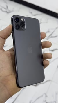 آيفون 11 برو ماكس • ٢٥٦ • شاشه وبطاريه مستبدله