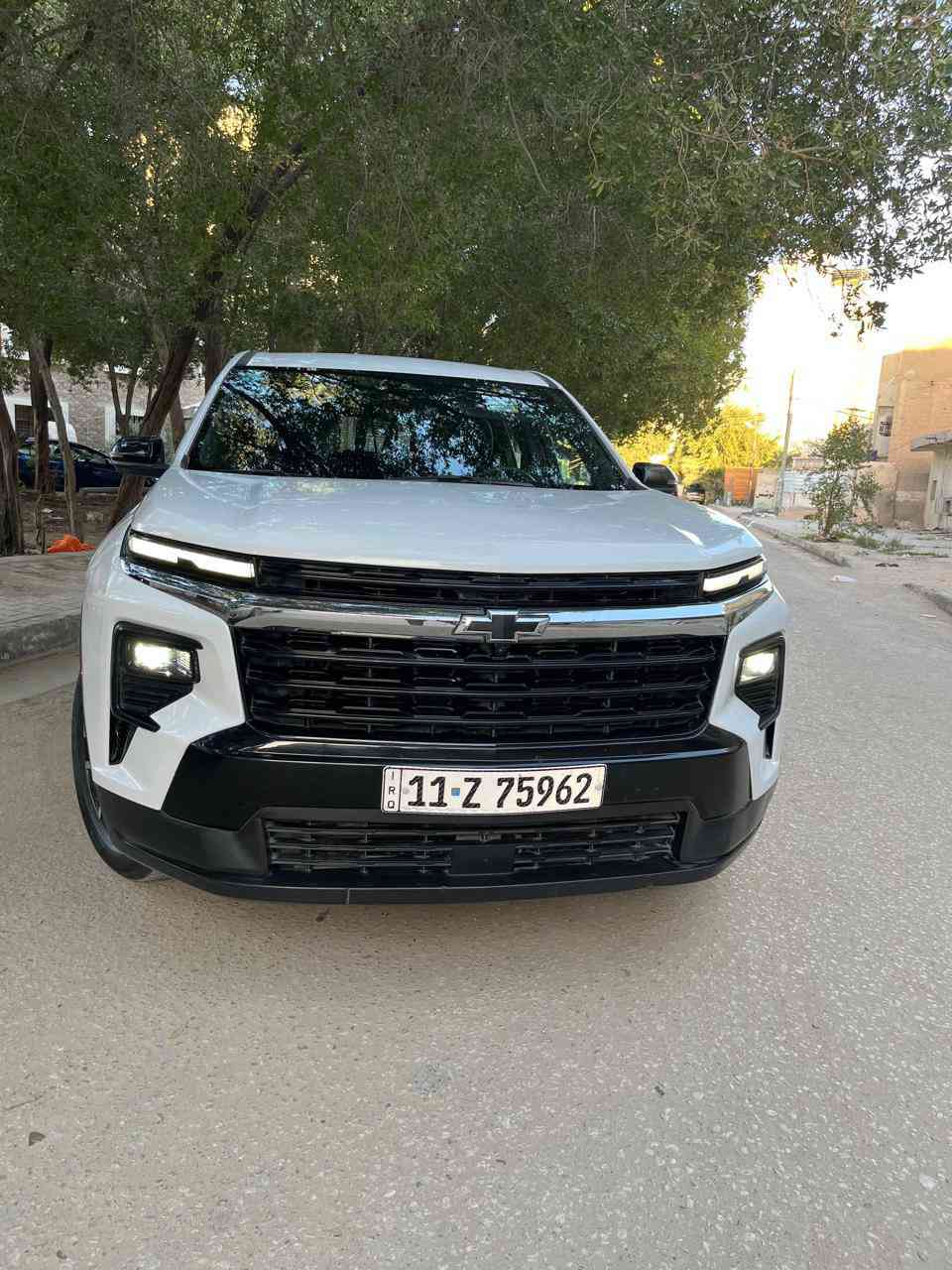 شوفرليت ترافرس ٢٠٢٤ lt مواصفات السيارة 
رادارات 
نقاط عمياء 
تدفئه كشنات 
شفتاتت ثبيت مسار 
كشن كهرباء جنطه كهرباء 
محرك ٢٥٠٠ تيربو 330 حصان اقوة من ال6 سلندر 
كشن السائق هزاز تنبيه 
اوتو ستوب 
هاند بريك بصمه 
السيارة بيهة هواي مواصفات 
الصبغ فقط بنيد نفسه مصبوغ وقطعتين تبديل نفس اللون جهة الحادث 
وصارت عندي طخه بباب السايق يم اليده حك شبر ونص نصبغت 
السيارة جاهزة ومابيهة اي نقص وكلش جديدة وتصليحهة مو تلزيك كله اصلي وبلادي 
السعر ٣٣٨ وبيهة مجال 
ذاكر التفاصيل الي تعجبه يجي يشوفهة وبي خير ويدلل ما ارجعه بس بالمعقول 
اسف عالاطاله رقمي (***********) 
الاسيا (***********) 
مكان السيارة بكربلاء ب اسمي تحويل مباشر كربلاء, العراق
