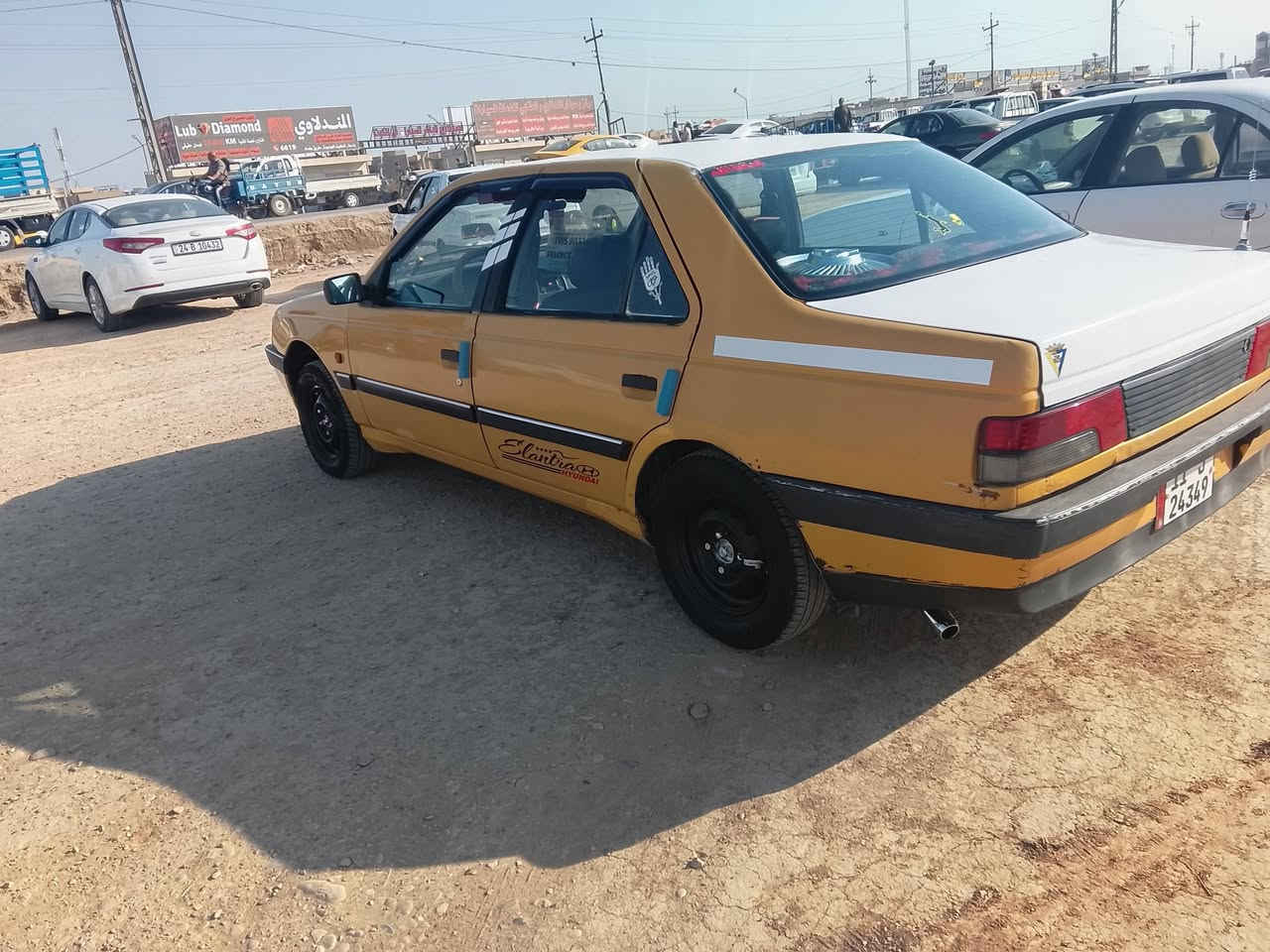 بيجو روى الموديل 9
رقمها بغداد بسمي رقم جديد نكليزي مصفرة من كلشي 
السيارة كير ومكينه ونجي كربلائي كفاله كير ومكينه 
السيارة حلوه ومتعوب عليها 
كشنات جلد داخلها نضيف كلش 
تخم تاير 
العنوان واسط مركز المدينة 

مراوس يصير حسب القناعه 

الرقم ***********
