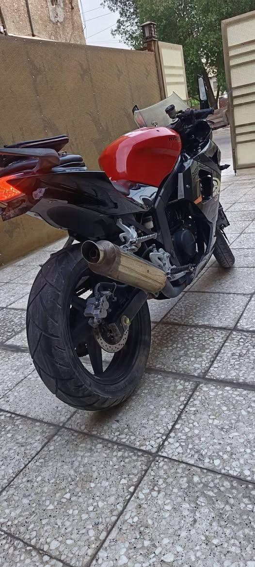 بطح هايسونك. موديل 2019
دراجه مخزنه ماشيه 35 الف فقط
دراجه شكد ما اكول جديده قليل بحقها انظف هايسونك بالعراق 
مابيها اي نقص كلشي شغال 
لا نضوح
لا تبخير
لا تنقيص
قبل يومين ادامه كامله 
تخم نوزلات 
تخم بلكات 
فيت بم جديد 
فلاتر جدد 
دهن جديد 
ادامه للكهربائيات عامه بسبب التراب 
عنواني بغداد كرادة مريم 
السعر 11 وبيها مجال 
للتواصل رقمي :*********** واتساب او خط 
ختامها الصلاه على محمد واله محمد
