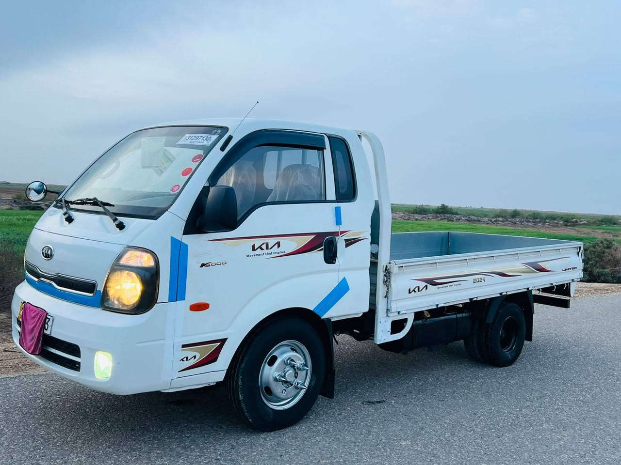 السلام عليكم ورحمه الله وبركاته 
فحل للبيع مديل 2018 زيرووودخول جديه بيه ارقام وسنويه وكاله بسم المشتري حصه كاز مفكول كفاله عامه من ضربه وصبغ وكير ومكينه على شرط سياره زيرو ماناقصه برغي فول مواصفات تخم تاير كوريا بعده بيه ملت جناي سياره مامشتغله بالعراق جاهزه وكامله مكاني ذي قار السعر 73 وبيه مجال الشراي 

‭***********

‭
