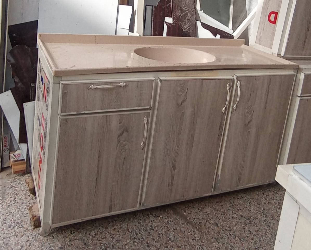 کەوانتەر
 و سنگی
 المنێۆم 
پاکو بێعەیب
 نرخی
 تەنها275 هەزار سلێمانی
 گەیاندنهەیە *********** السليمانية, العراق
