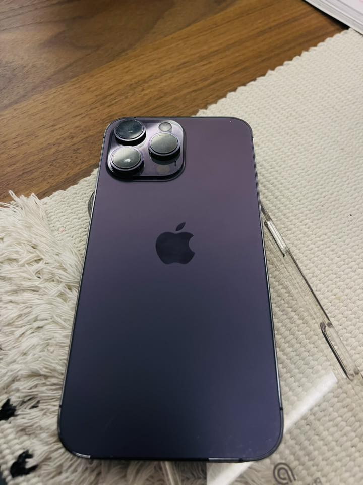 أيفون 14pro Max
جهاز مكفول ونضافة 100/100
بطارية  81 
شرق اوسط AAA
ذاكرة 256
المكان : الدورة 
الرقم ***********
السعر 850 وبي مجال 
الجهاز دبل سيم كارت
