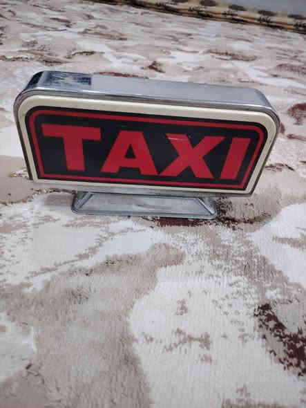 علامة تكسي ضوئية مع كبات السعر 40 الف فقط الاتصال ***********
